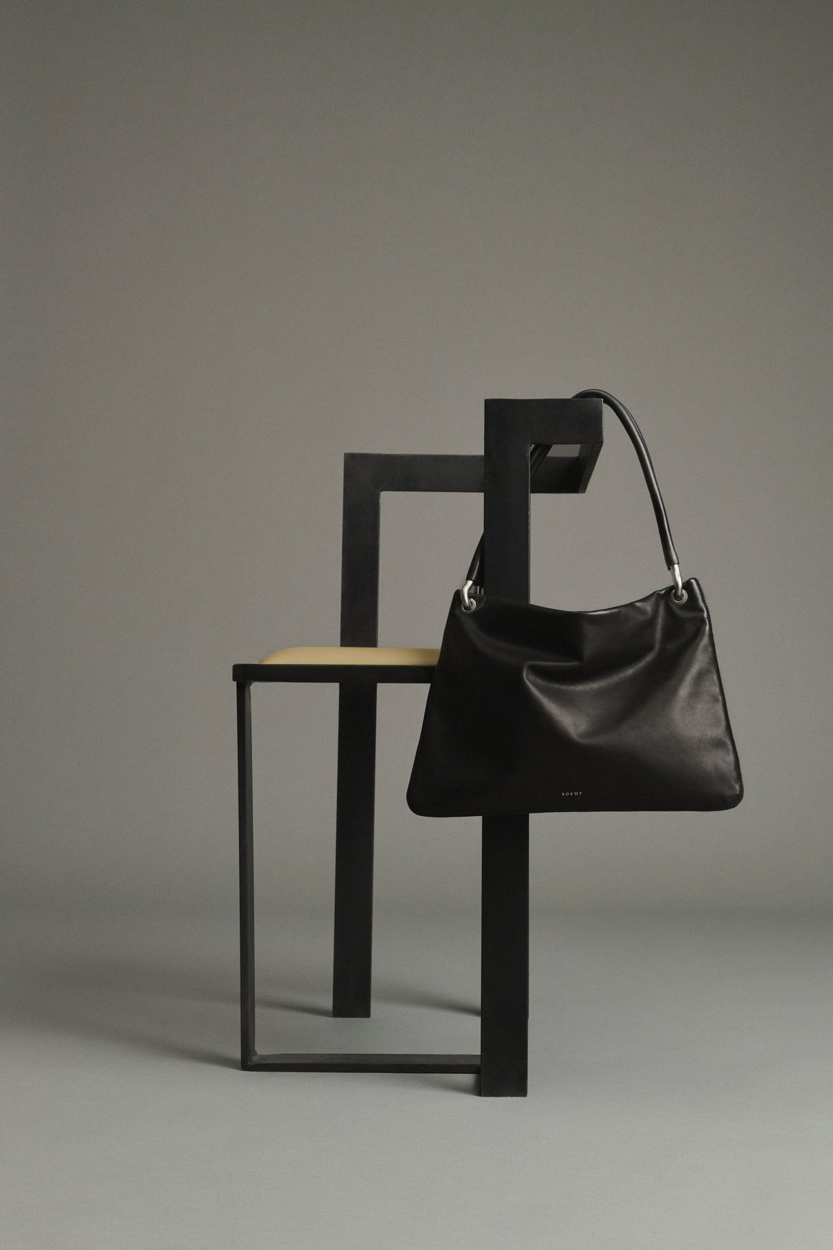 Gia Mini Tote Bag - Smooth Black Leather with Eyelets - Soeur vue 5